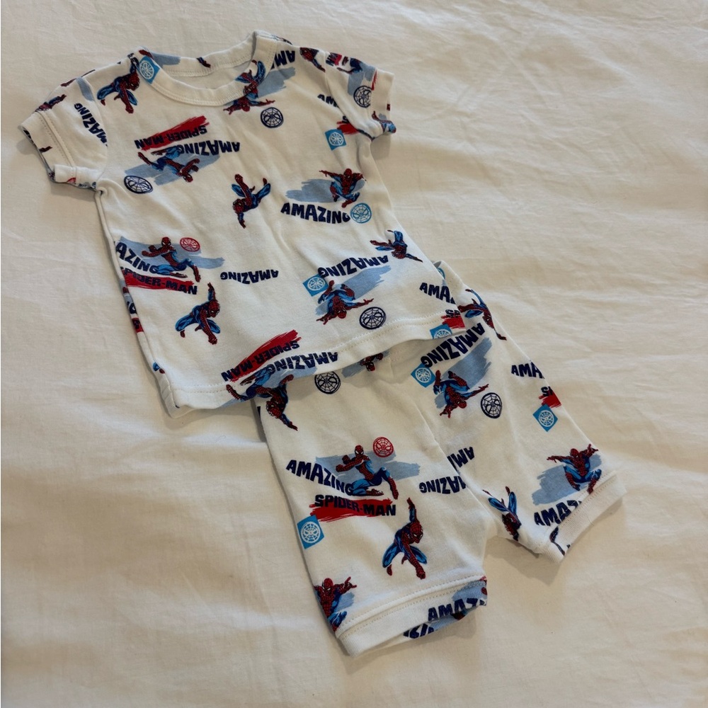 Gap 6-12 month pjs